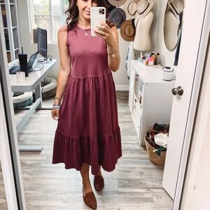 Universal Thread Sleeveless Burgundy tiered midi dress, size medium